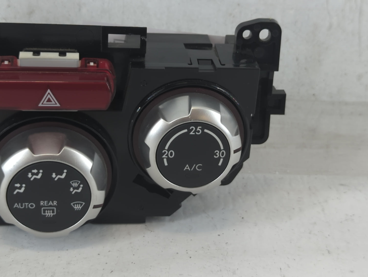 2009 Subaru Forester Climate Control Module Temperature AC/Heater Replacement P/N:72311 SC000 Fits OEM Used Auto Parts - Oem