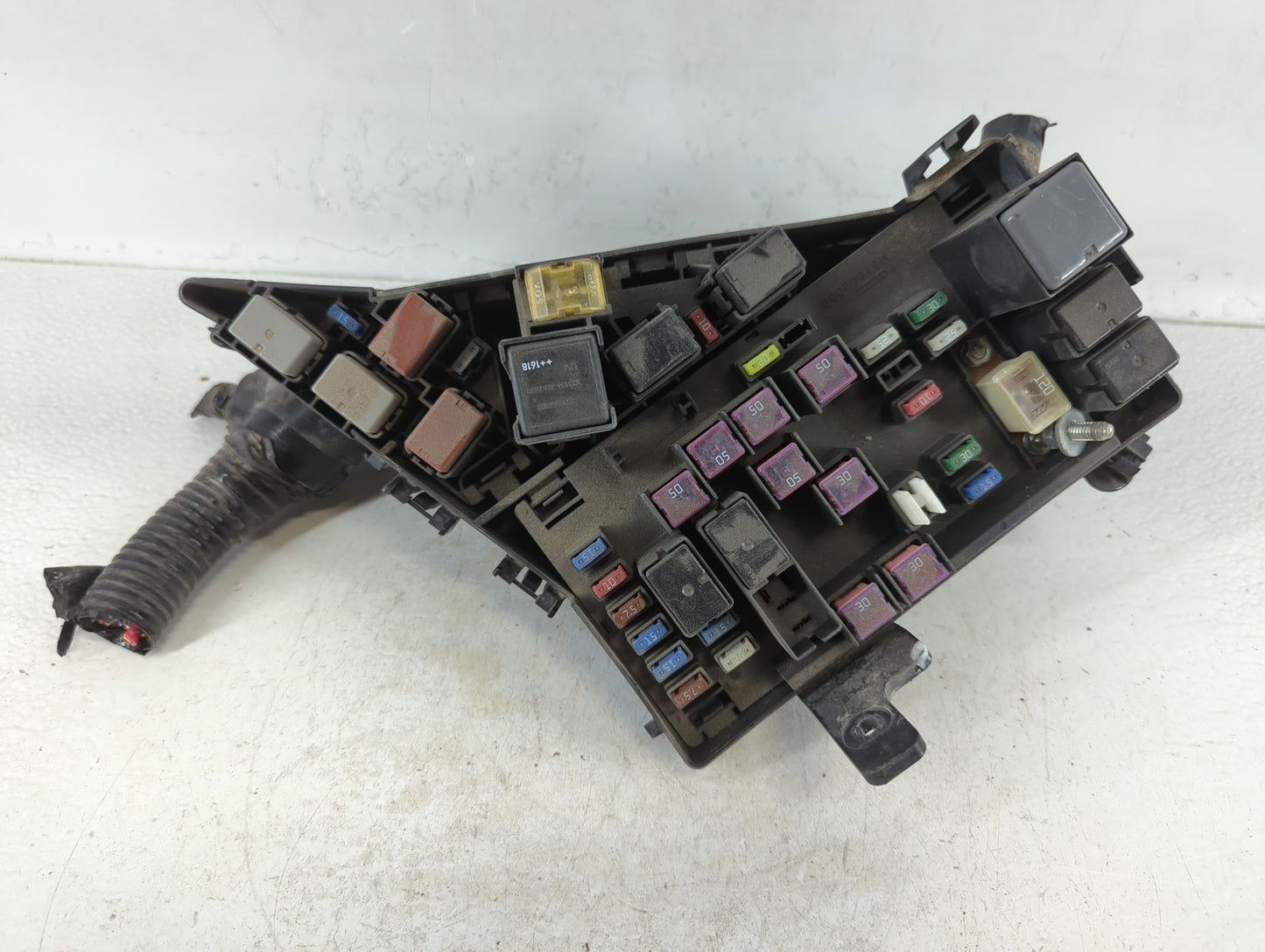 2009 Subaru Forester Fusebox Fuse Box Panel Relay Module P/N:MB100200B Fits Fits 2008 OEM Used Auto Parts - Oemusedautoparts