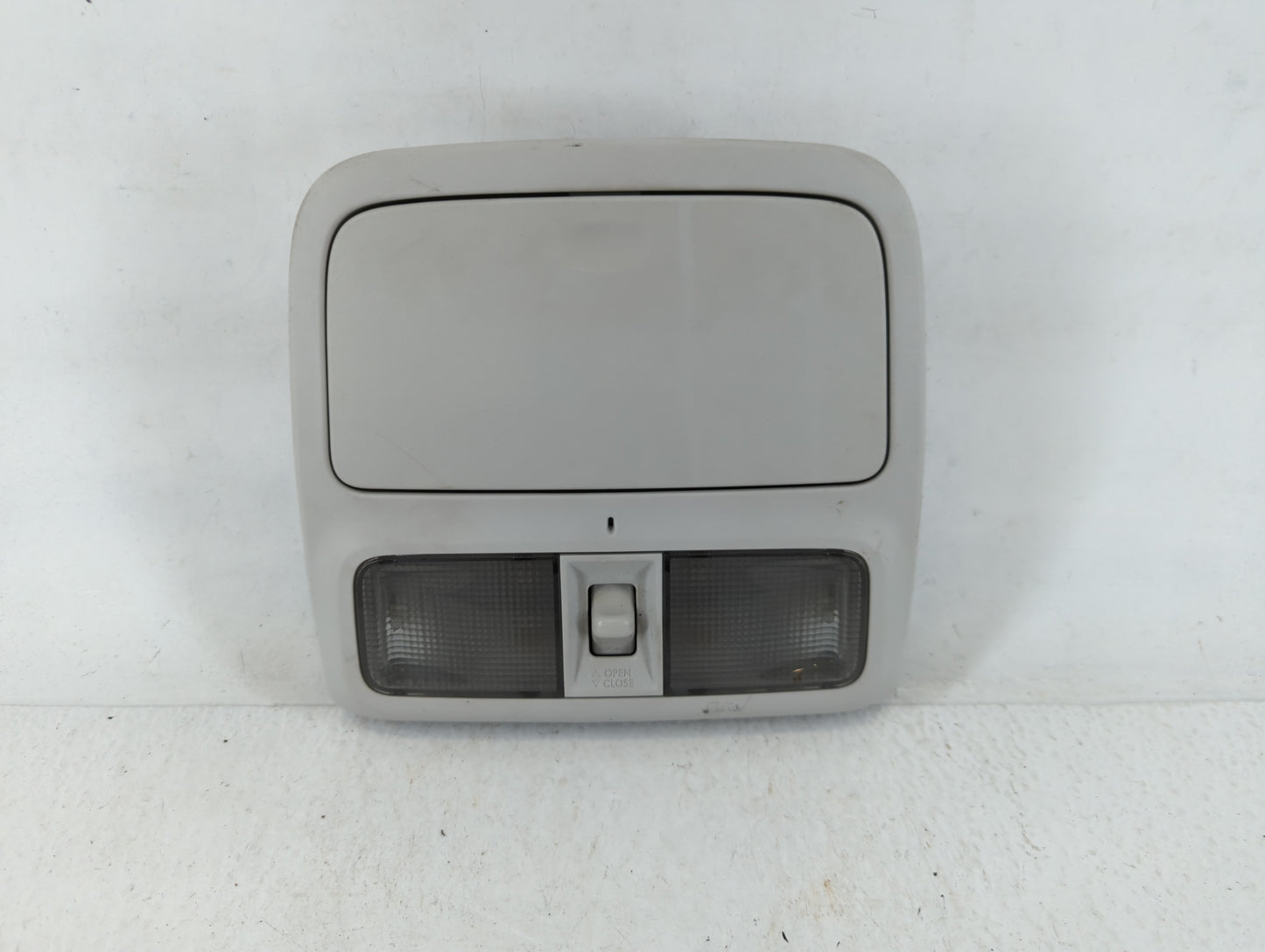 2009-2009 Subaru Forester Overhead Roof Console - Oemusedautoparts1.com