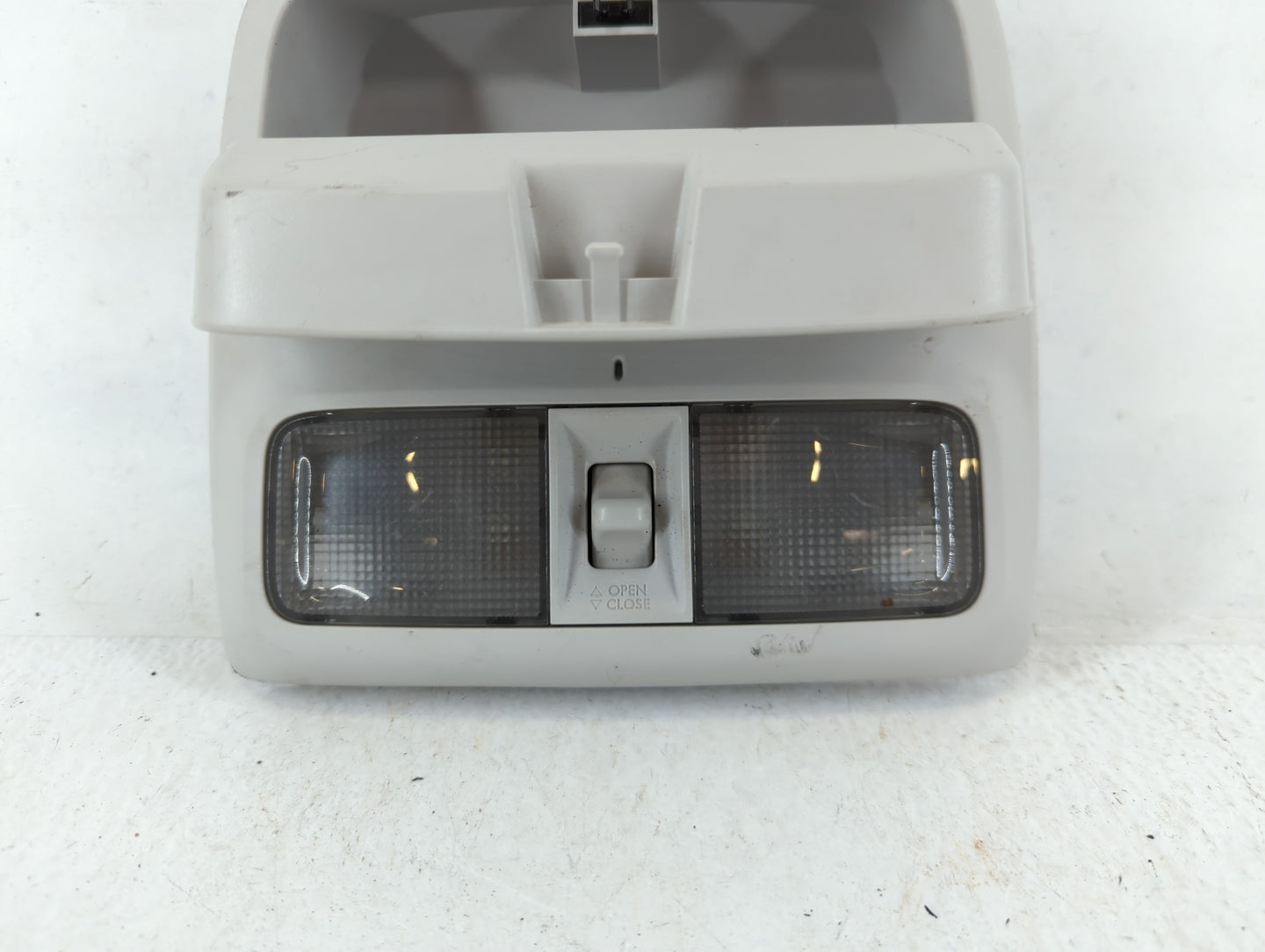 2009-2009 Subaru Forester Overhead Roof Console - Oemusedautoparts1.com