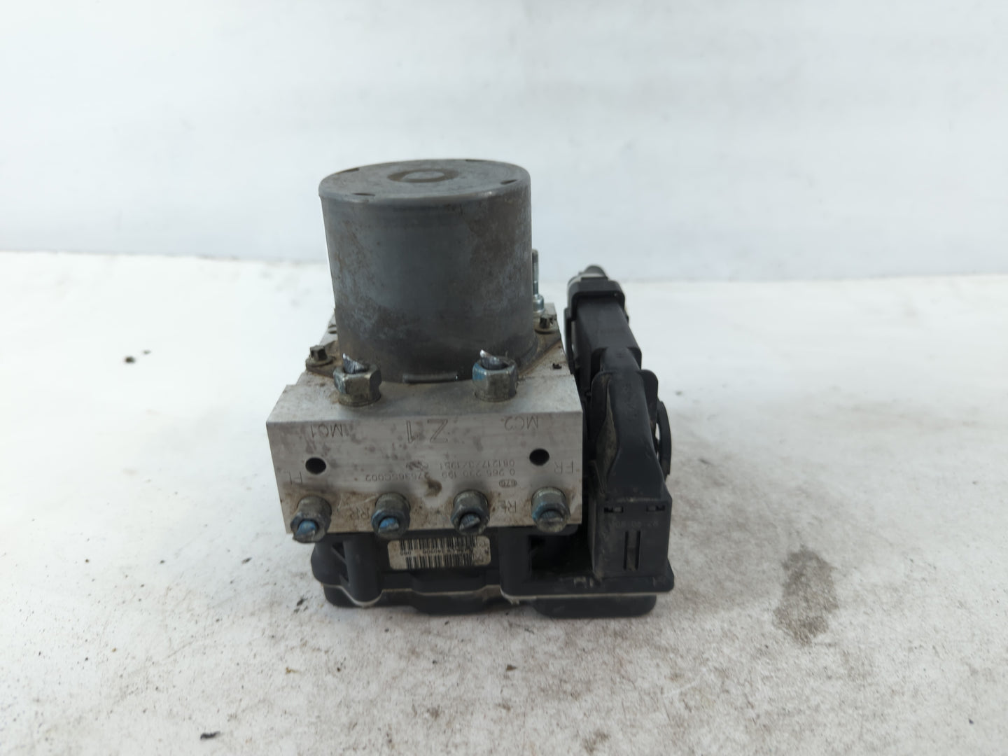 2009-2010 Subaru Forester ABS Pump Control Module Replacement P/N:27536SC002 0 265 230 199 Fits Fits 2009 2010 OEM Used Auto