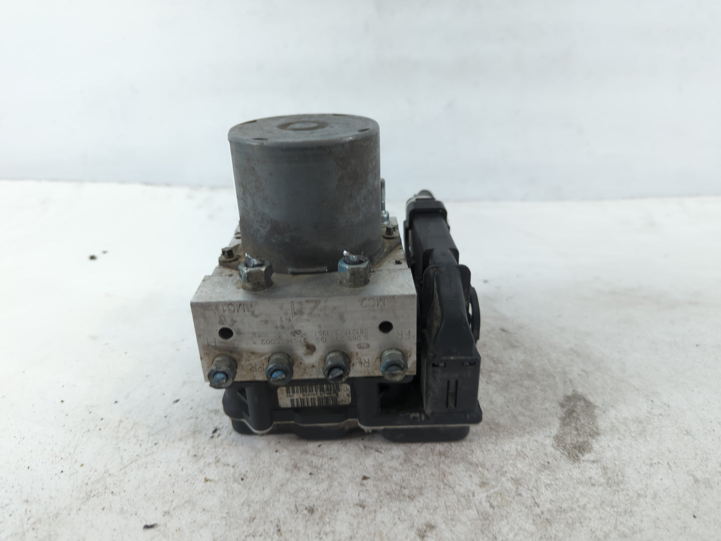 2009-2010 Subaru Forester ABS Pump Control Module Replacement P/N:27536SC002 0 265 230 199 Fits Fits 2009 2010 OEM Used Auto