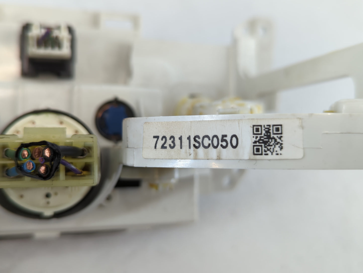2009 Subaru Forester Climate Control Module Temperature AC/Heater Replacement P/N:72311SC050 Fits OEM Used Auto Parts - Oemu
