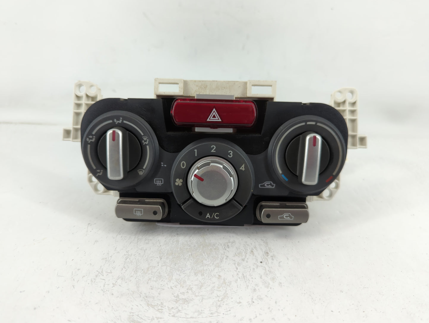 2009 Subaru Forester Climate Control Module Temperature AC/Heater Replacement P/N:72311SC050 Fits OEM Used Auto Parts - Oemu