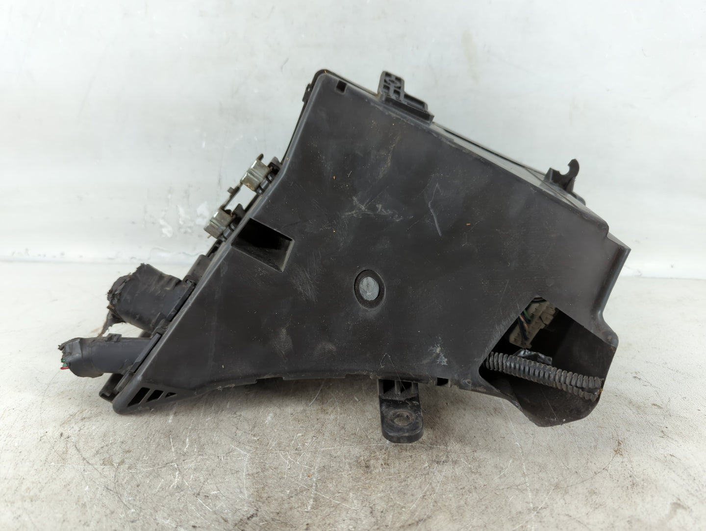 2009 Subaru Forester Fusebox Fuse Box Panel Relay Module P/N:MB100200B Fits Fits 2008 2010 2011 OEM Used Auto Parts - Oemuse