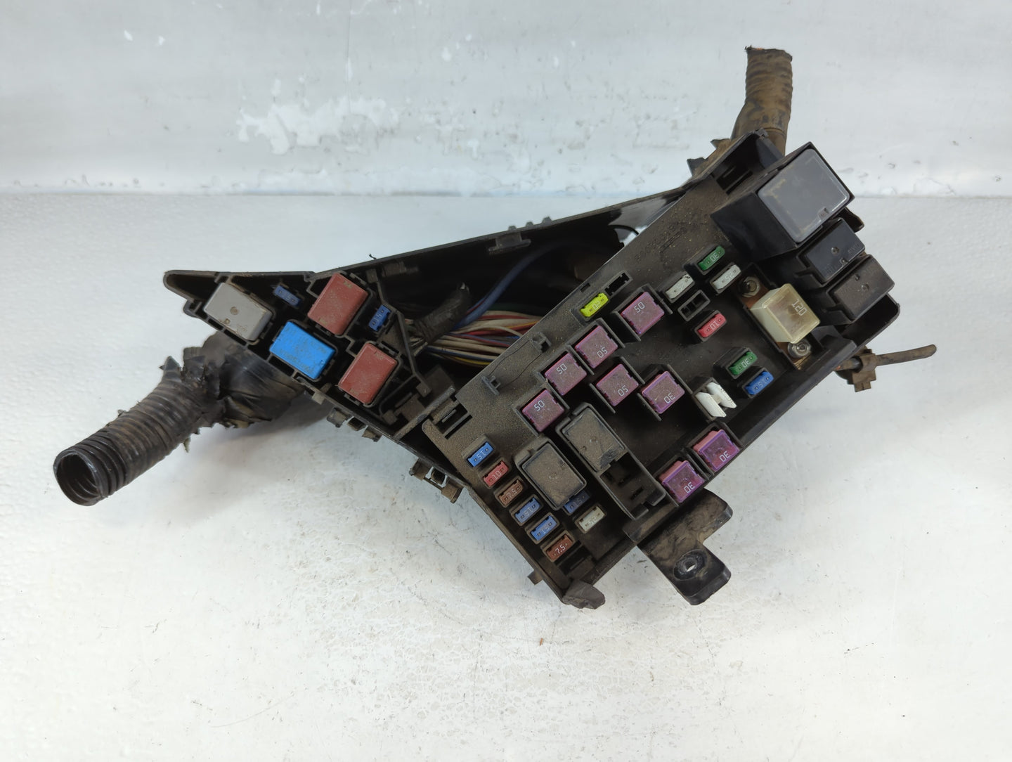 2009 Subaru Forester Fusebox Fuse Box Panel Relay Module P/N:MB100200B Fits Fits 2008 2010 2011 OEM Used Auto Parts - Oemuse