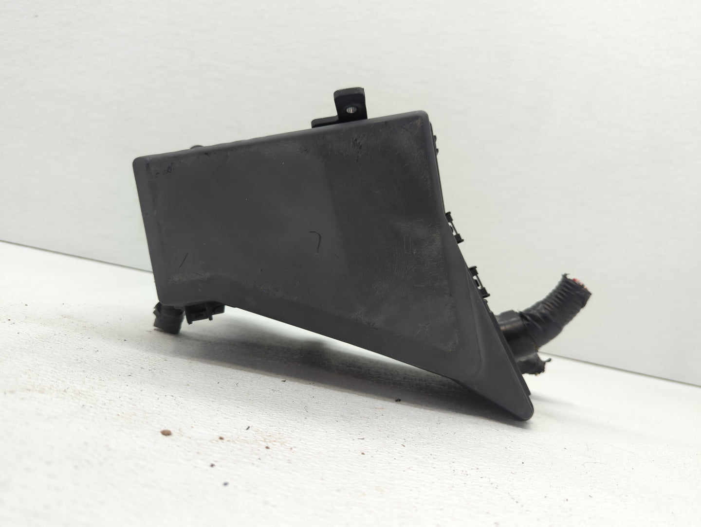 2008-2011 Subaru Impreza Fusebox Fuse Box Panel Relay Module P/N:MB502096B 82241FG010, 241FG010 Fits Fits 2008 2009 2010 201