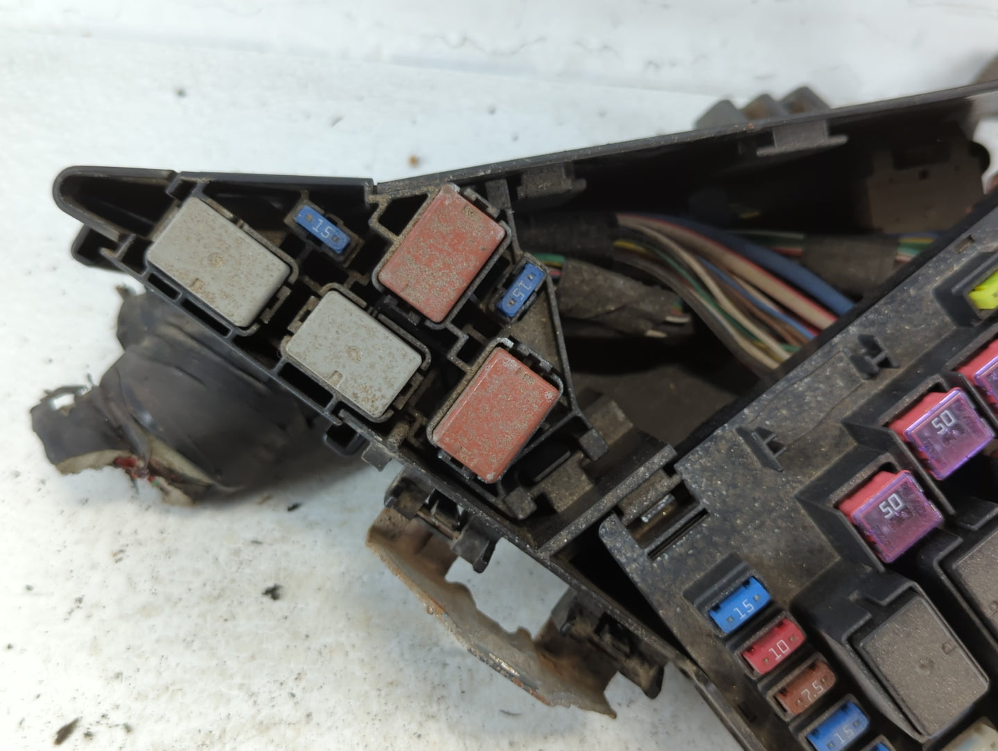 2008-2011 Subaru Impreza Fusebox Fuse Box Panel Relay Module P/N:MB100200B Fits Fits 2008 2009 2010 2011 OEM Used Auto Parts