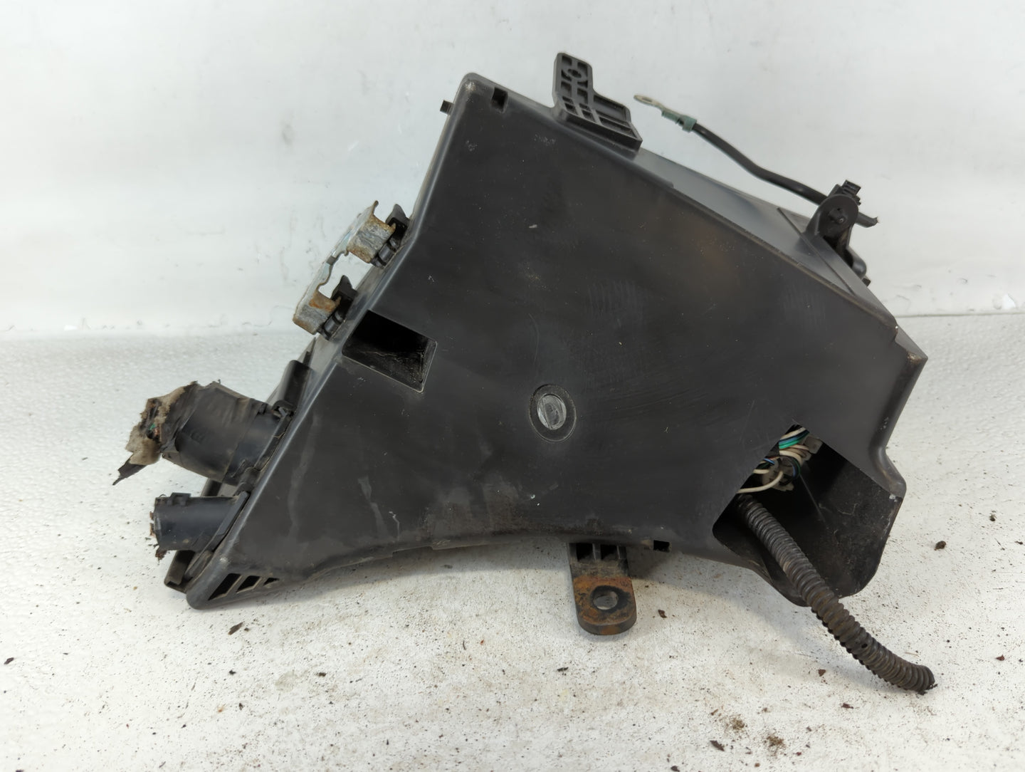 2008-2011 Subaru Impreza Fusebox Fuse Box Panel Relay Module P/N:MB100200B Fits Fits 2008 2009 2010 2011 OEM Used Auto Parts