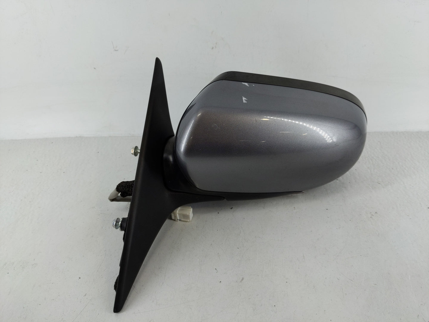 2005-2009 Subaru Legacy Driver Side View Mirror - Left Door Mirror OEM Used - Oemusedautoparts1.com