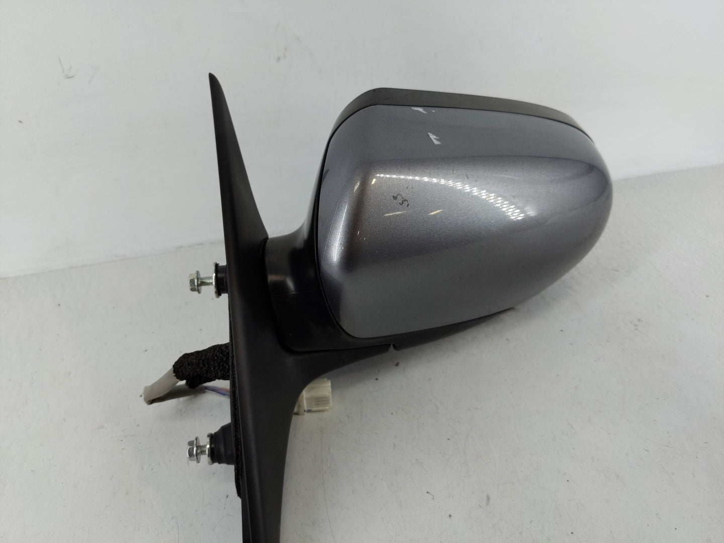2005-2009 Subaru Legacy Driver Side View Mirror - Left Door Mirror OEM Used - Oemusedautoparts1.com