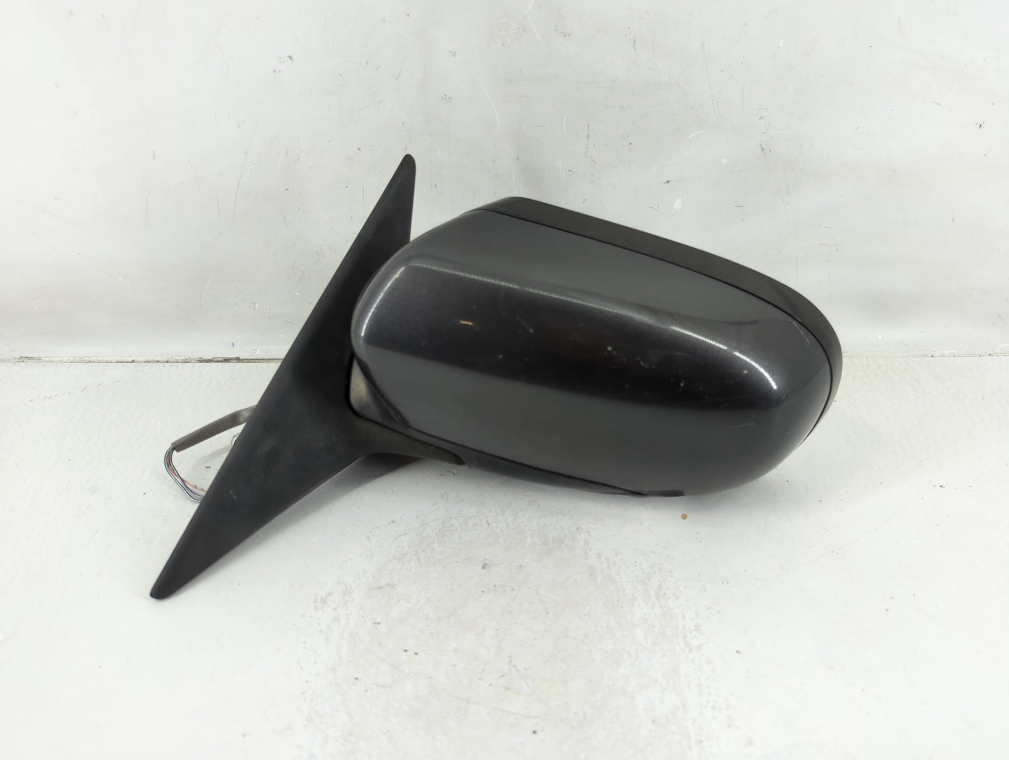 2005-2009 Subaru Legacy Driver Side View Mirror - Left Door Mirror OEM Used - Oemusedautoparts1.com