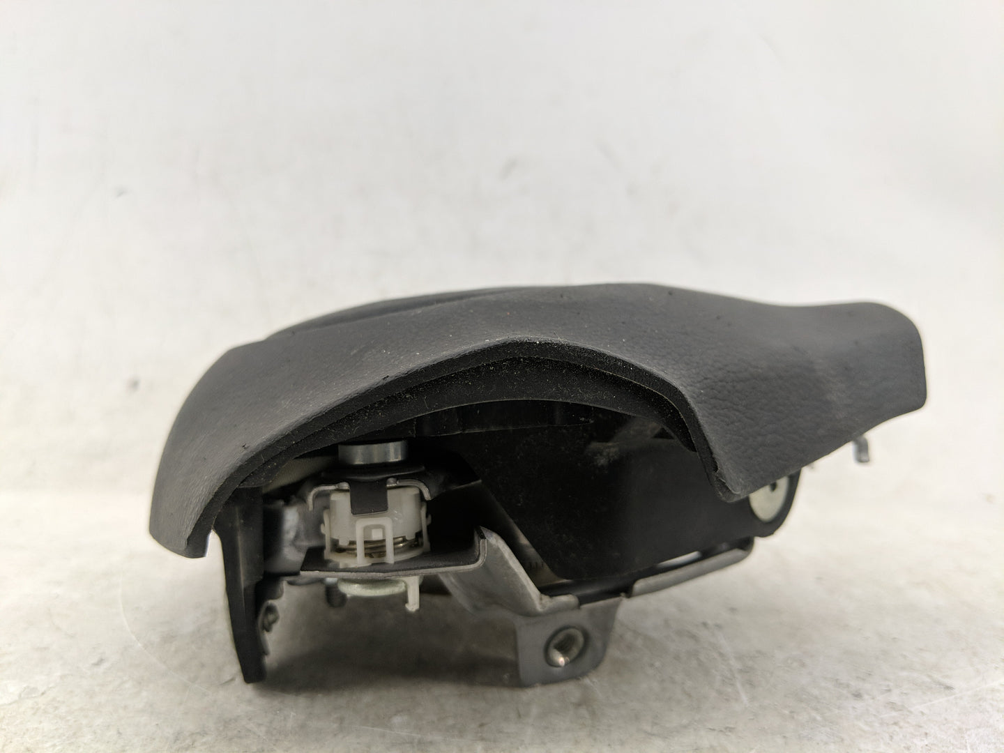 2008-2009 Subaru Legacy Air Bag Driver Left Steering Wheel Mounted - Oemusedautoparts1.com