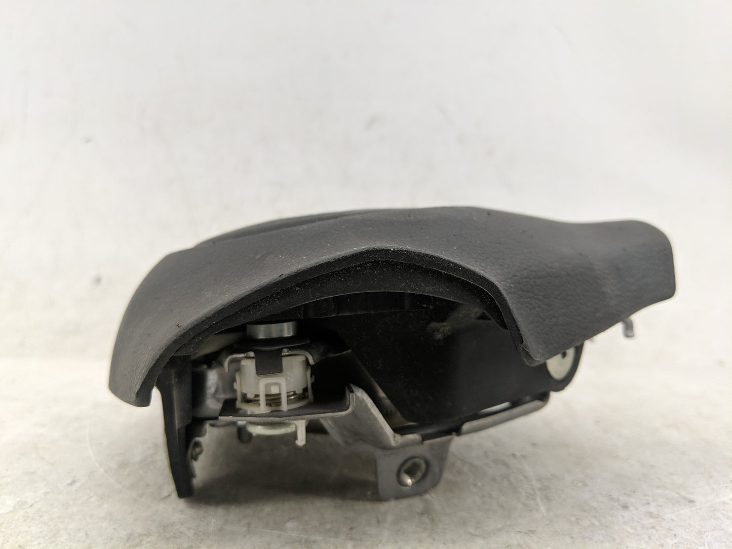 2008-2009 Subaru Legacy Air Bag Driver Left Steering Wheel Mounted - Oemusedautoparts1.com