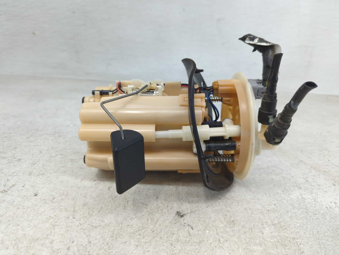 2006-2009 Subaru Legacy Electrical Gas Fuel Pump Assembly - Oemusedautoparts1.com