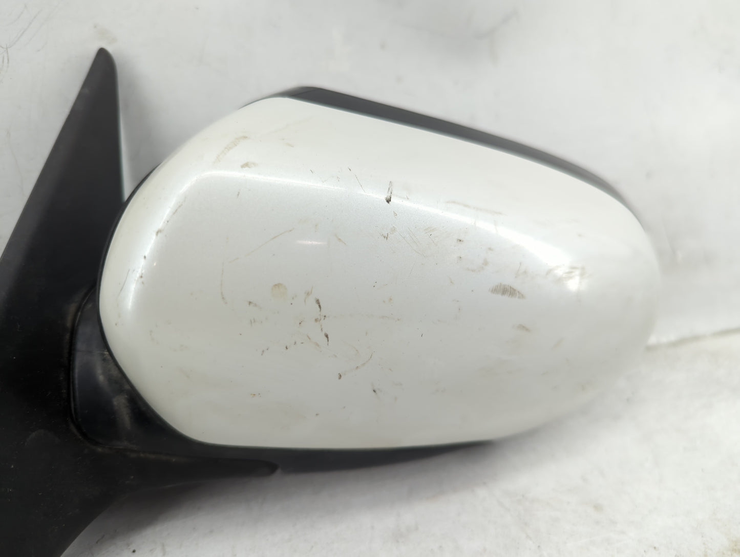 2005-2009 Subaru Legacy Driver Side View Mirror - Left Door Mirror OEM Used - Oemusedautoparts1.com