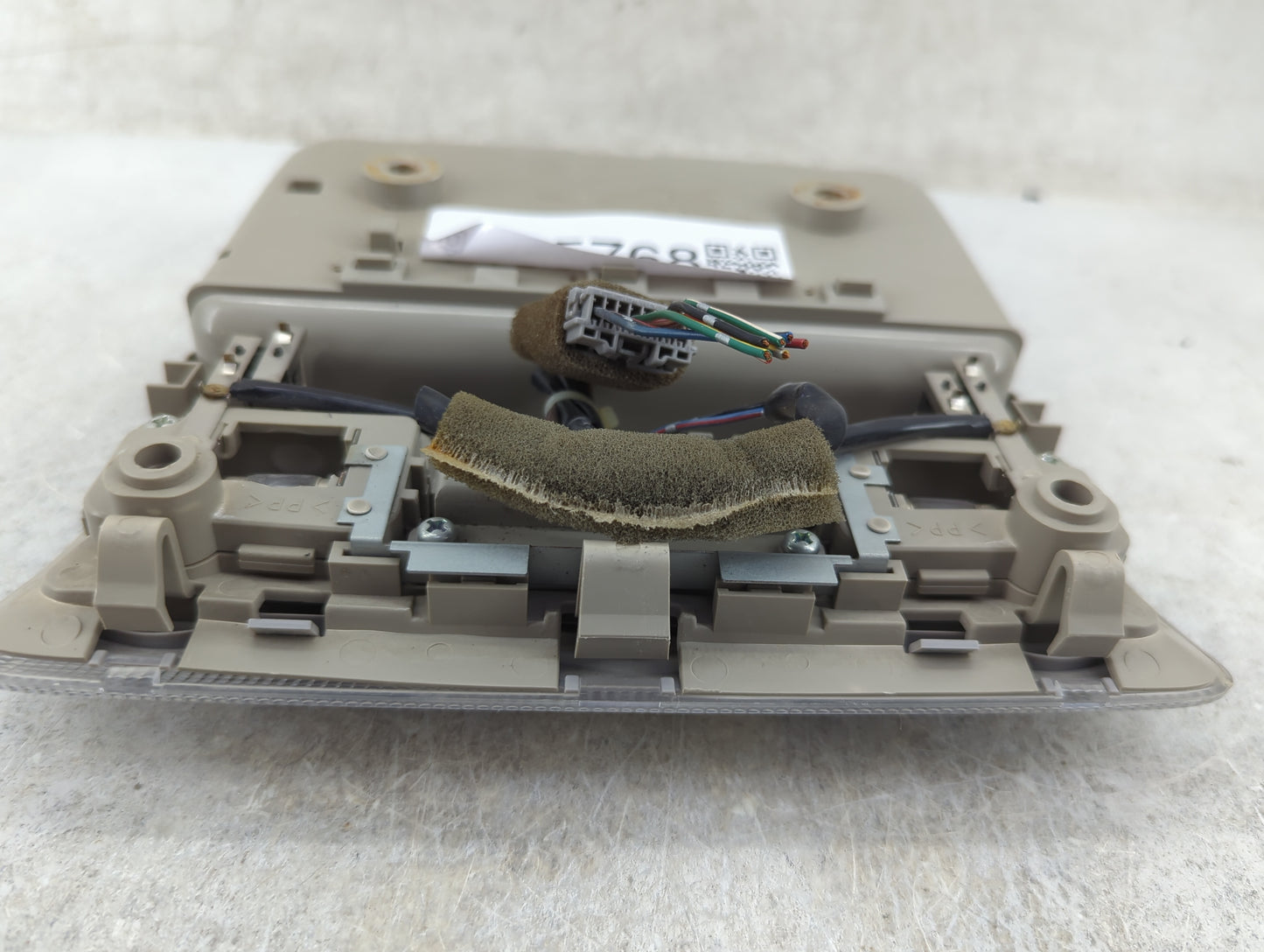 2009 Subaru Legacy Overhead Roof Console Beige - Oemusedautoparts1.com