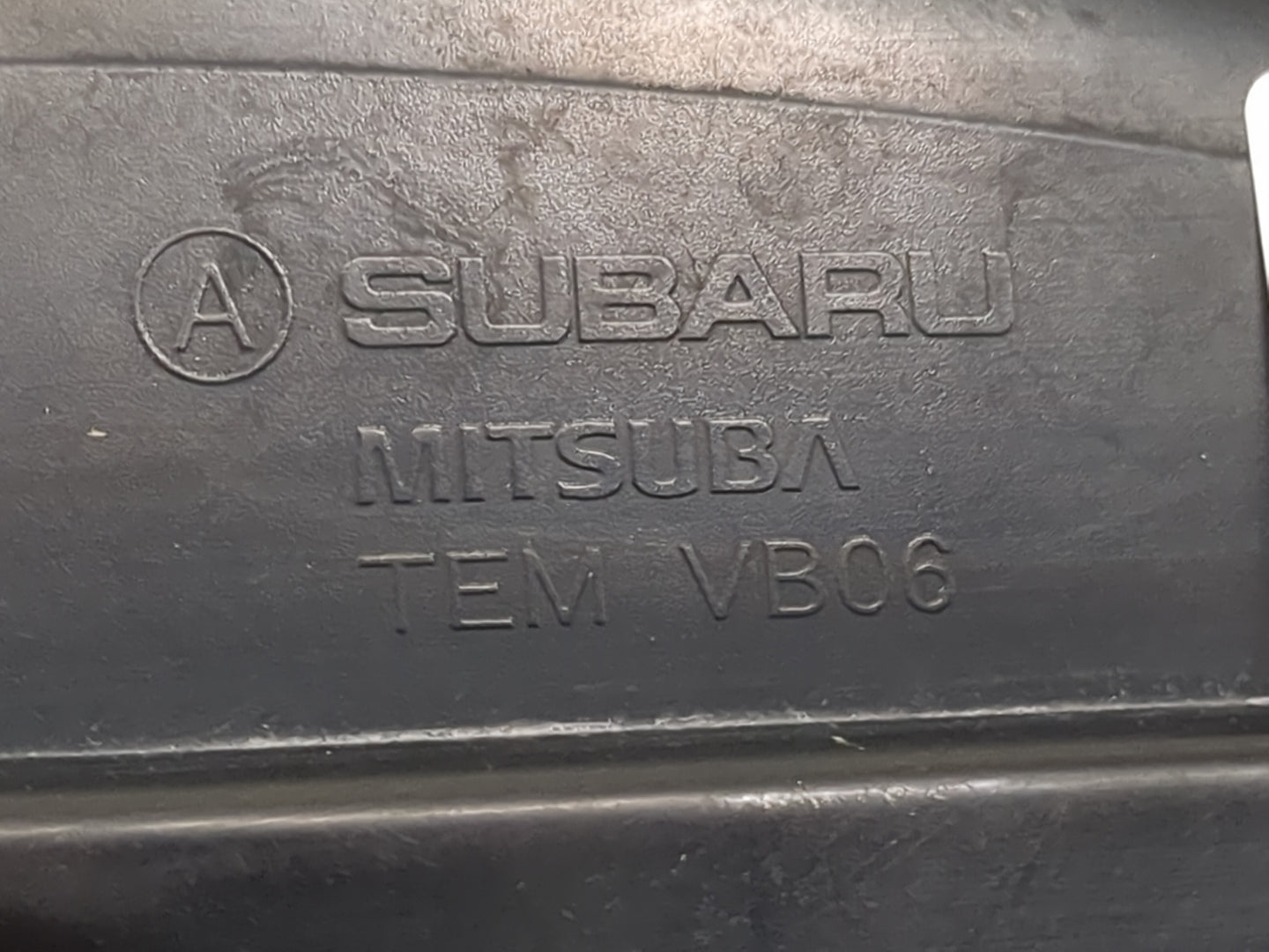 2005-2009 Subaru Legacy Driver Side View Mirror - Left Door Mirror OEM Used - Oemusedautoparts1.com