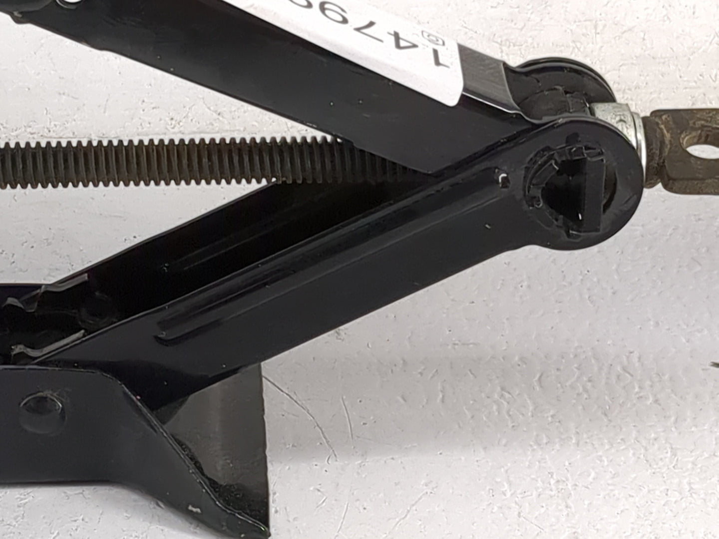 2009 Subaru Legacy Spare Scissor Car Jack Black - Oemusedautoparts1.com