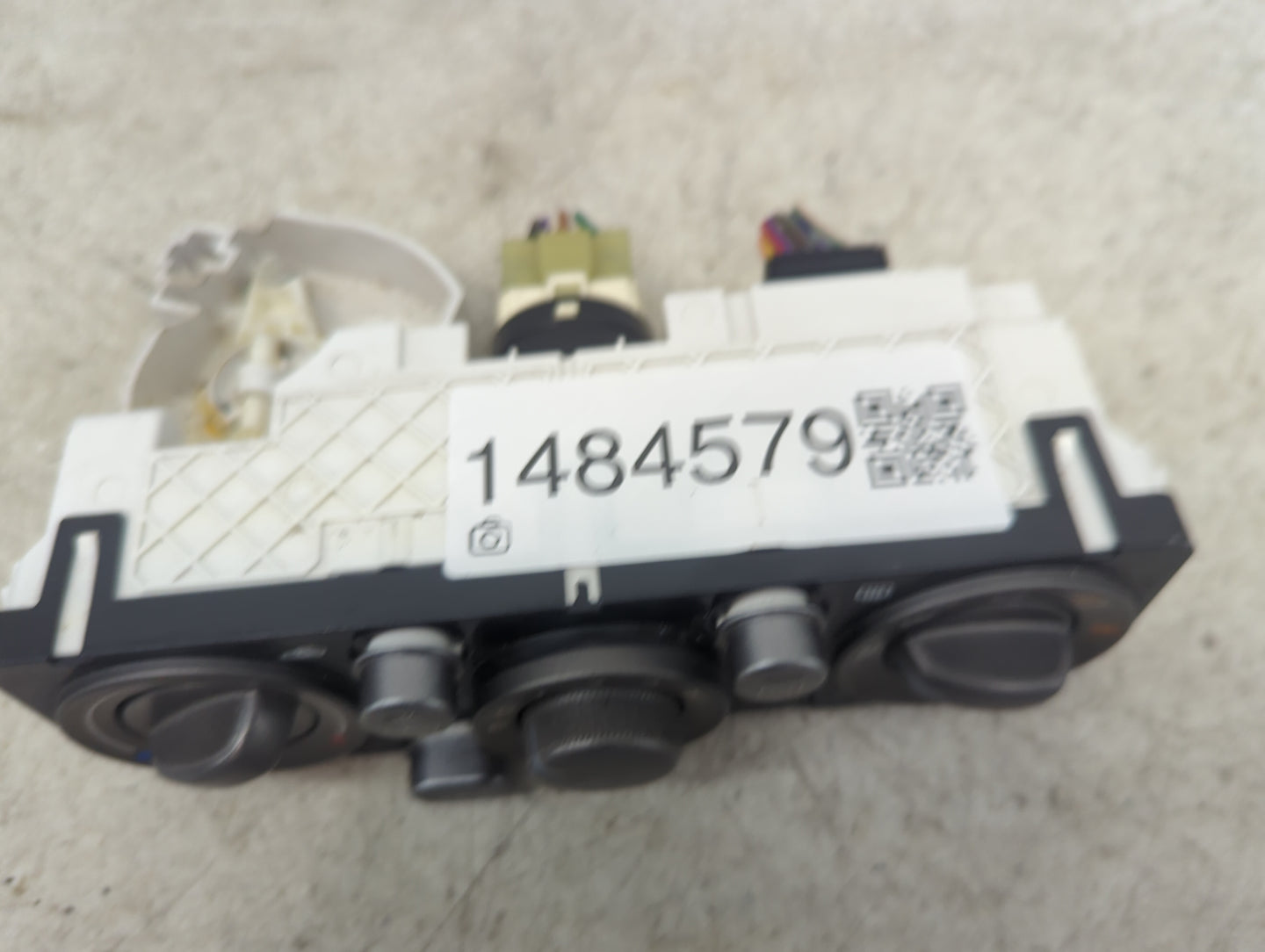 2005-2009 Subaru Legacy Climate Control Module Temperature AC/Heater Replacement P/N:72311AG04A 146570-2683 Fits OEM Used Au