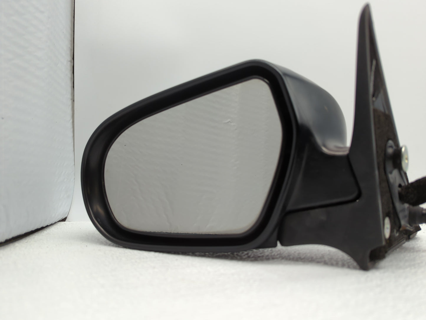 2005-2009 Subaru Legacy Driver Side View Mirror - Left Door Mirror OEM Used - Oemusedautoparts1.com