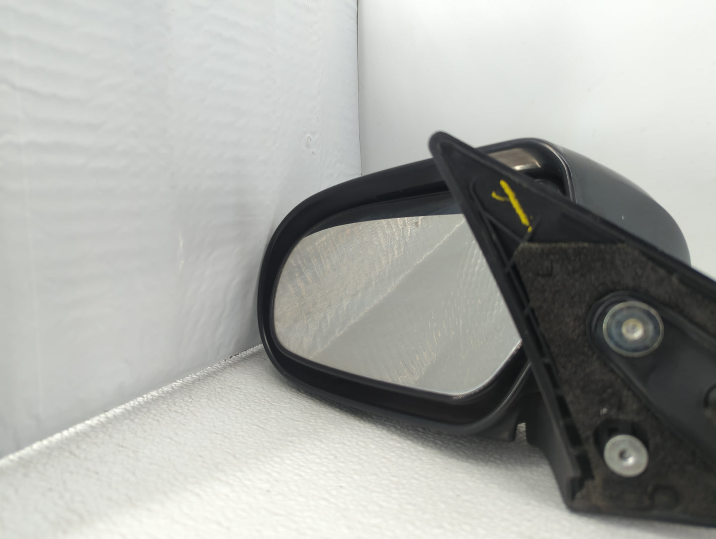 2005-2009 Subaru Legacy Driver Side View Mirror - Left Door Mirror OEM Used - Oemusedautoparts1.com