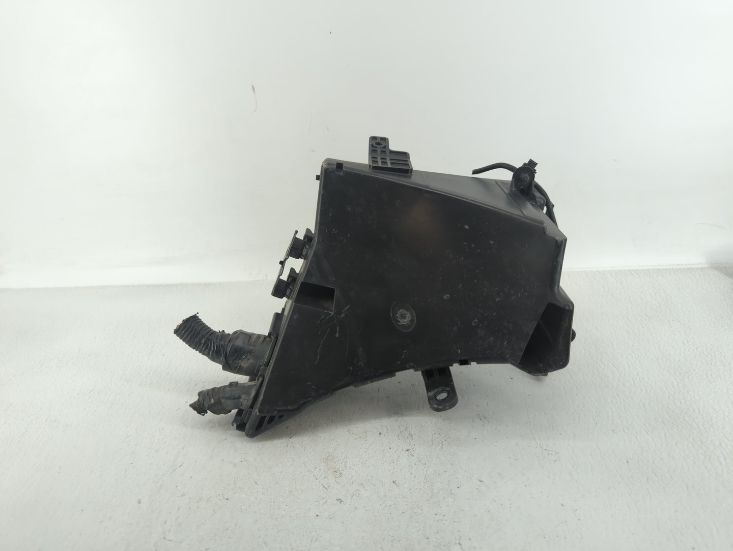 2006-2009 Subaru Legacy Fusebox Fuse Box Panel Relay Module P/N:MB100200B Fits Fits 2006 2007 2008 2009 OEM Used Auto Parts 