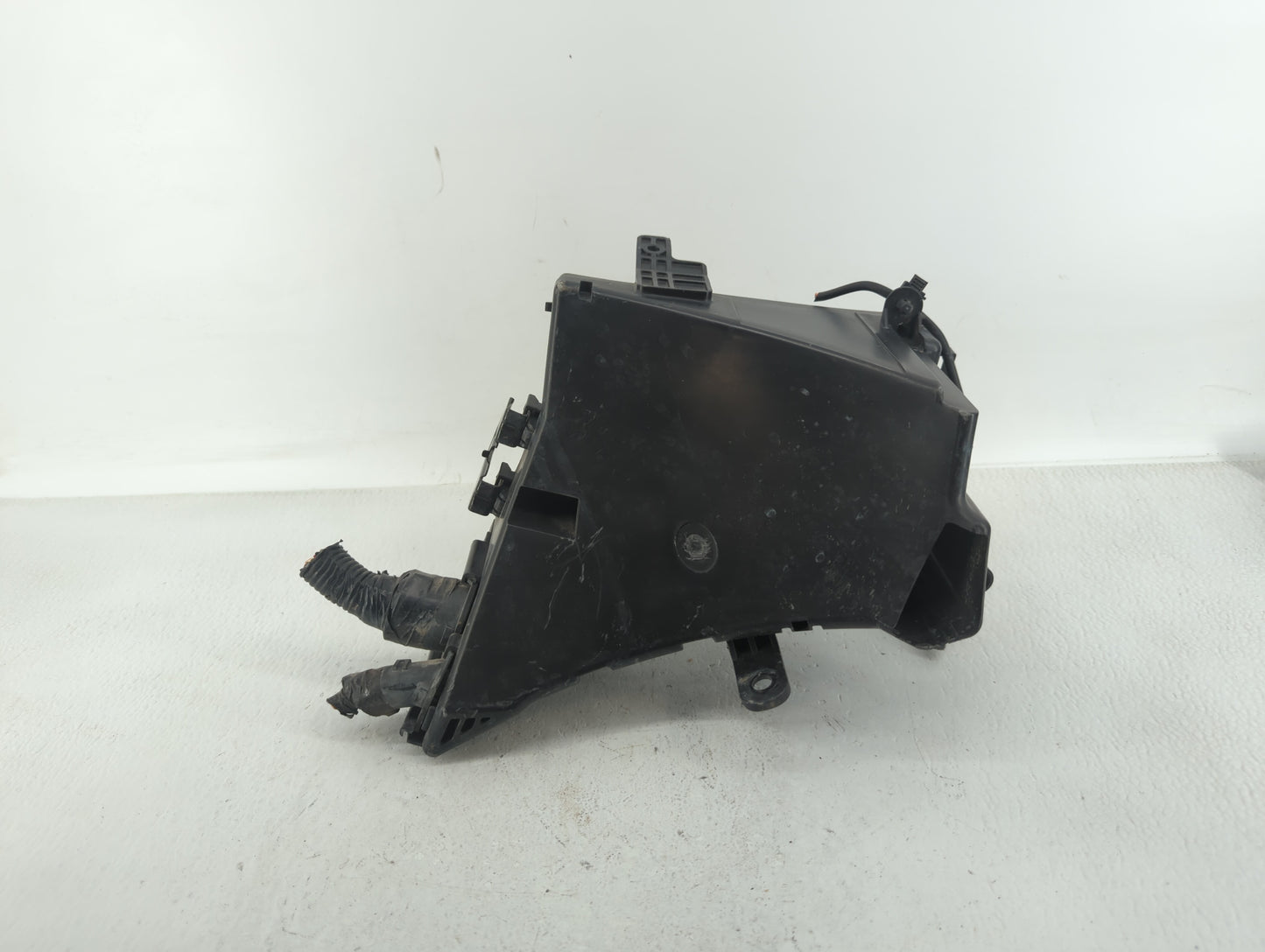 2006-2009 Subaru Legacy Fusebox Fuse Box Panel Relay Module P/N:MB100200B Fits Fits 2006 2007 2008 2009 OEM Used Auto Parts 