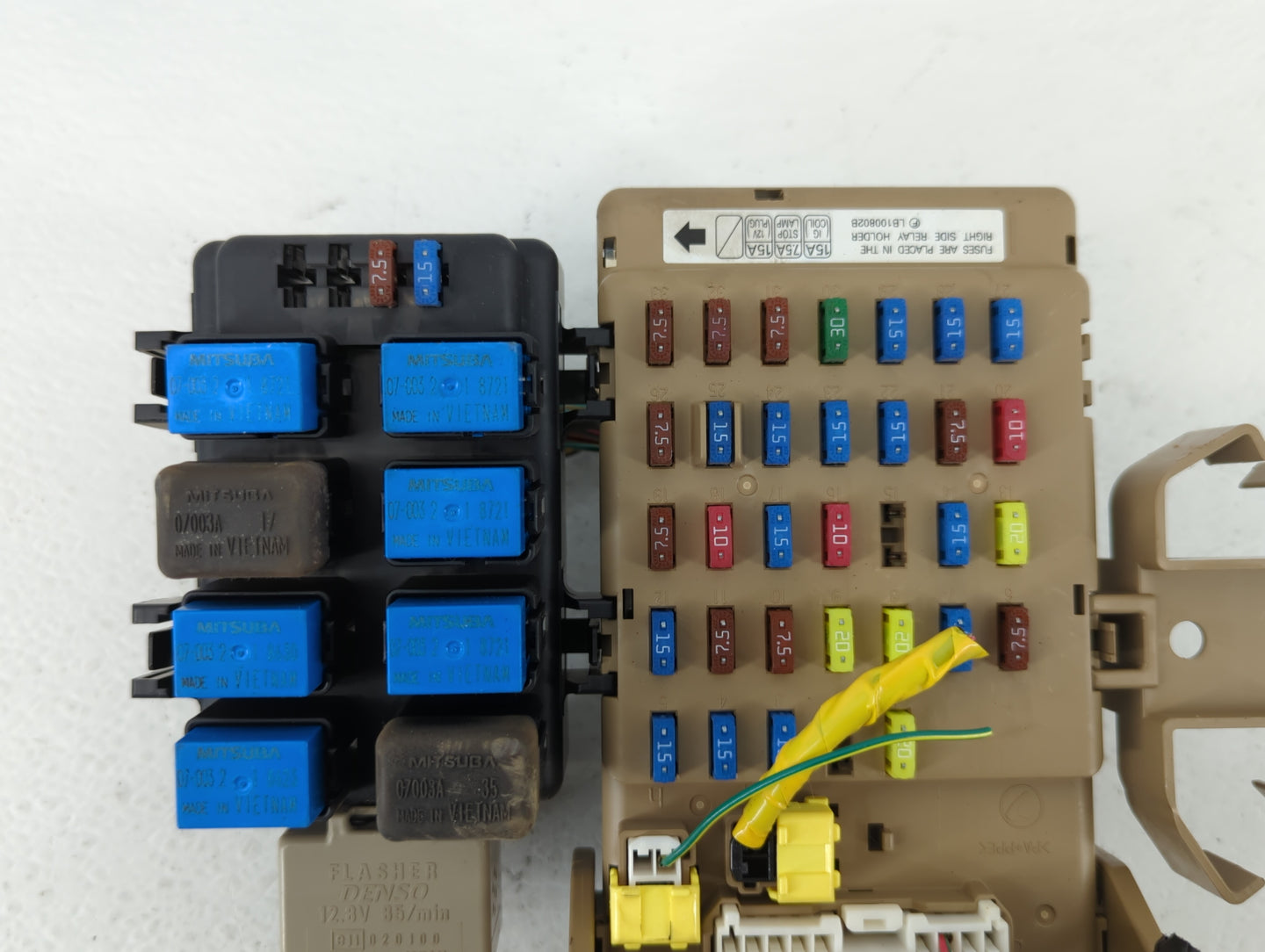 2009 Subaru Legacy Fusebox Fuse Box Panel Relay Module P/N:82201AG05A Fits OEM Used Auto Parts - Oemusedautoparts1.com