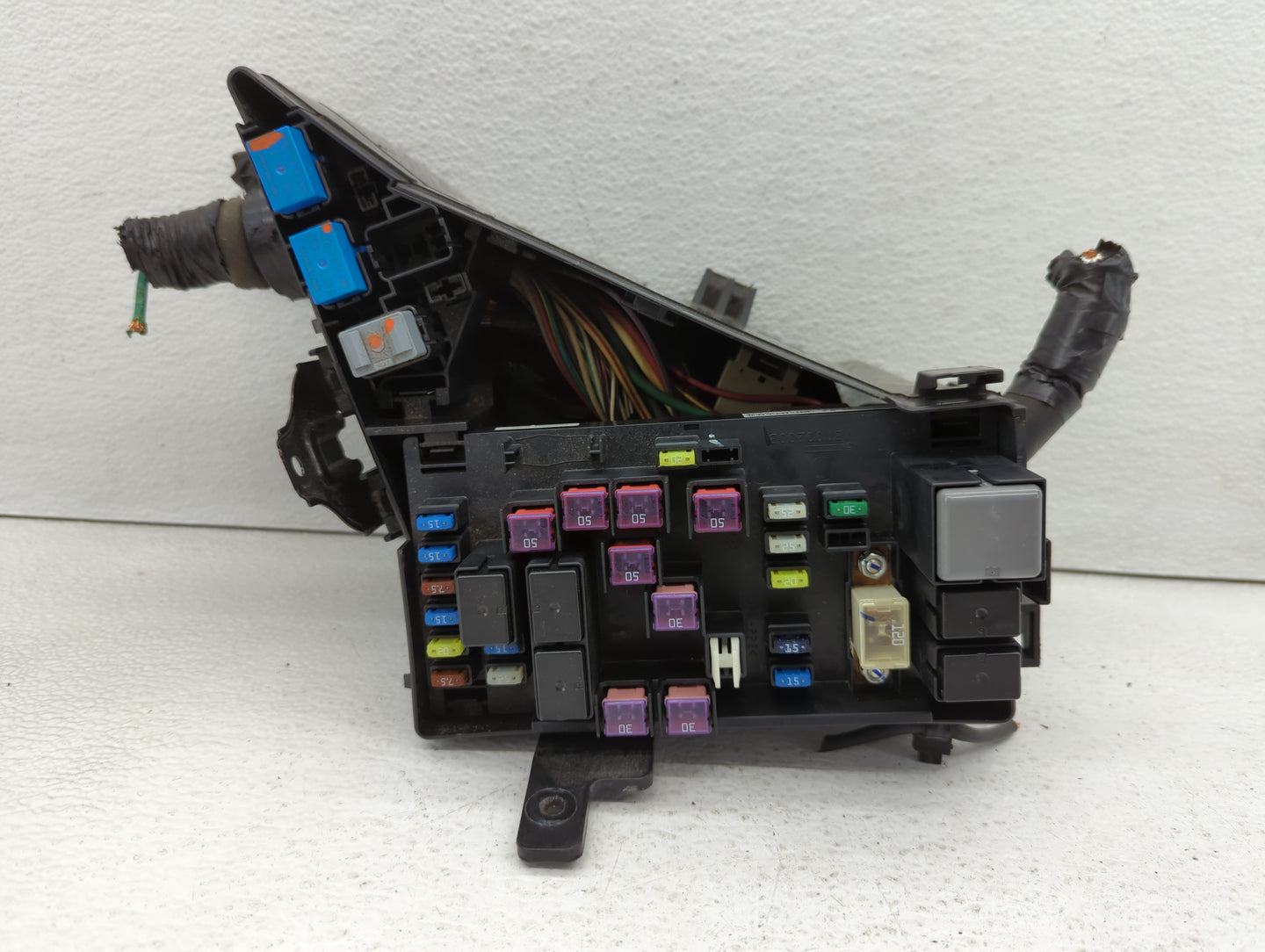 2006-2009 Subaru Legacy Fusebox Fuse Box Panel Relay Module Fits Fits 2006 2007 2008 2009 OEM Used Auto Parts - Oemusedautop