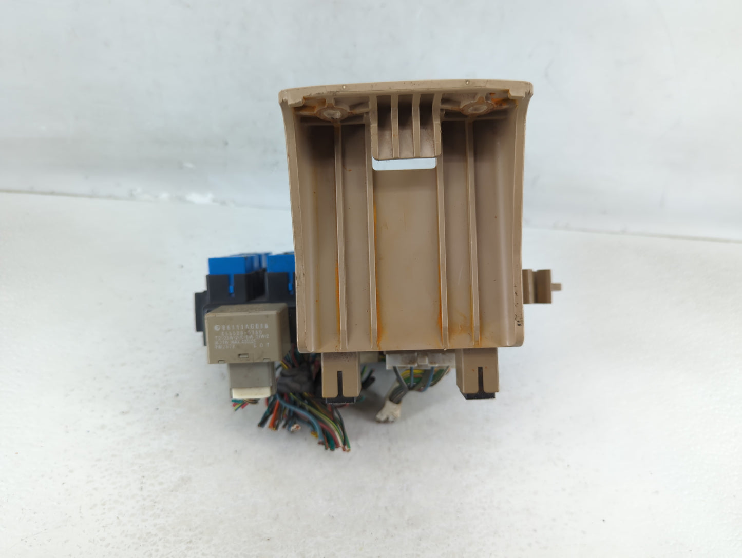 2009 Subaru Legacy Fusebox Fuse Box Panel Relay Module P/N:82201AG05A Fits OEM Used Auto Parts - Oemusedautoparts1.com