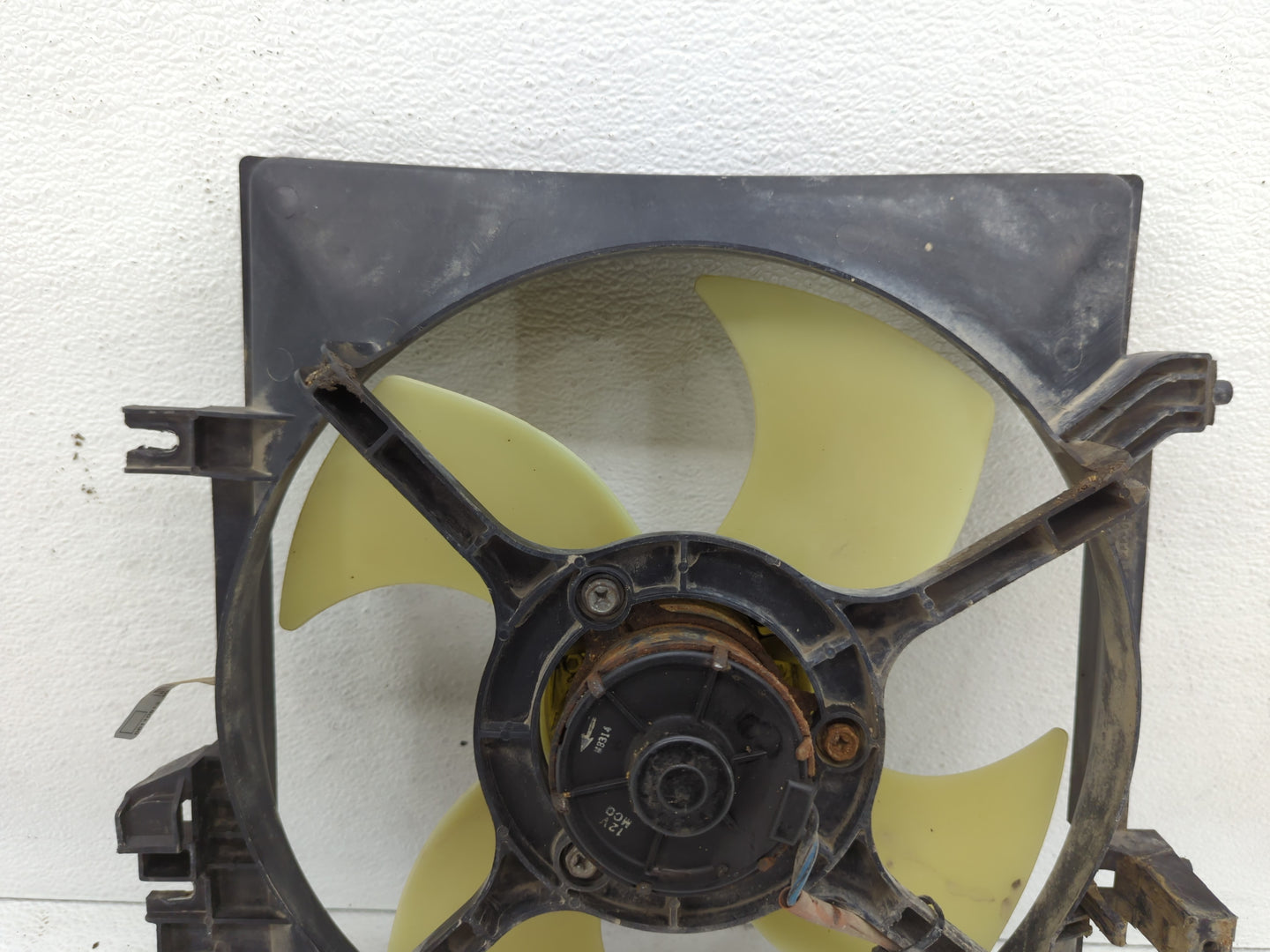 2005-2014 Subaru Legacy Left Radiator Fan Motor Assembly 613209 - Oemusedautoparts1.com