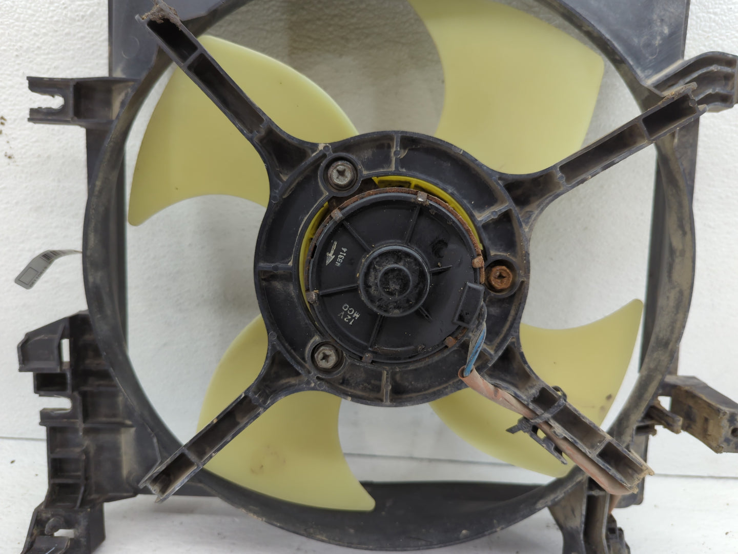 2005-2014 Subaru Legacy Left Radiator Fan Motor Assembly 613209 - Oemusedautoparts1.com