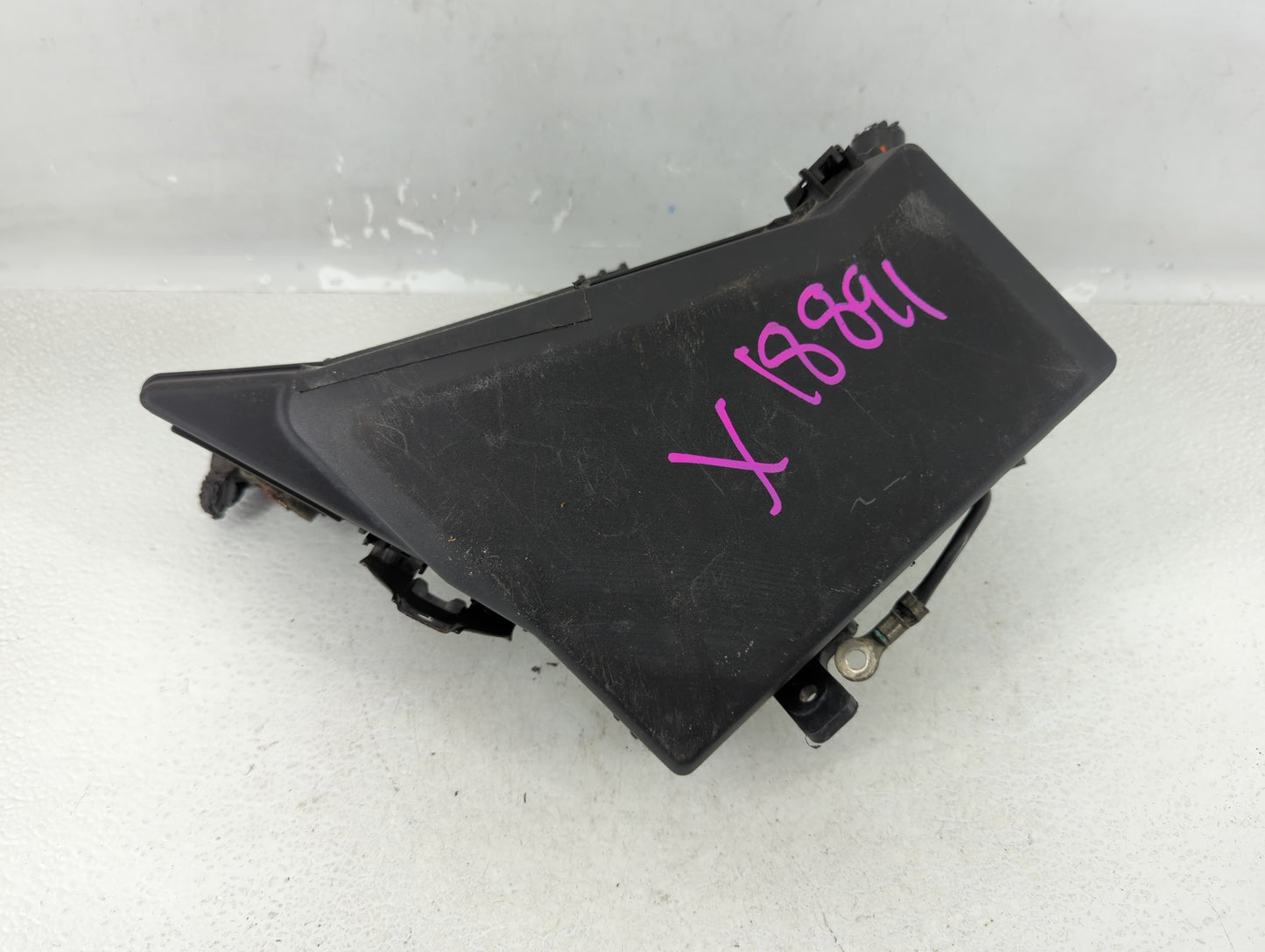 2006-2009 Subaru Legacy Fusebox Fuse Box Panel Relay Module P/N:MB100200B Fits Fits 2006 2007 2008 2009 OEM Used Auto Parts 