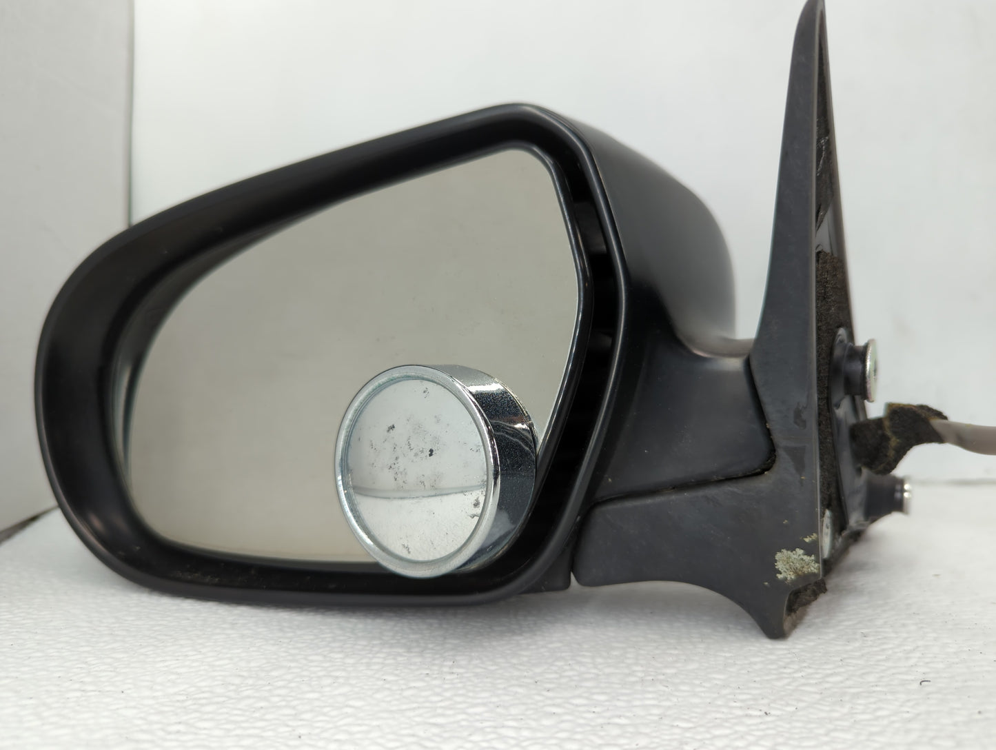 2005-2009 Subaru Legacy Driver Side View Mirror - Left Door Mirror OEM Used - Oemusedautoparts1.com