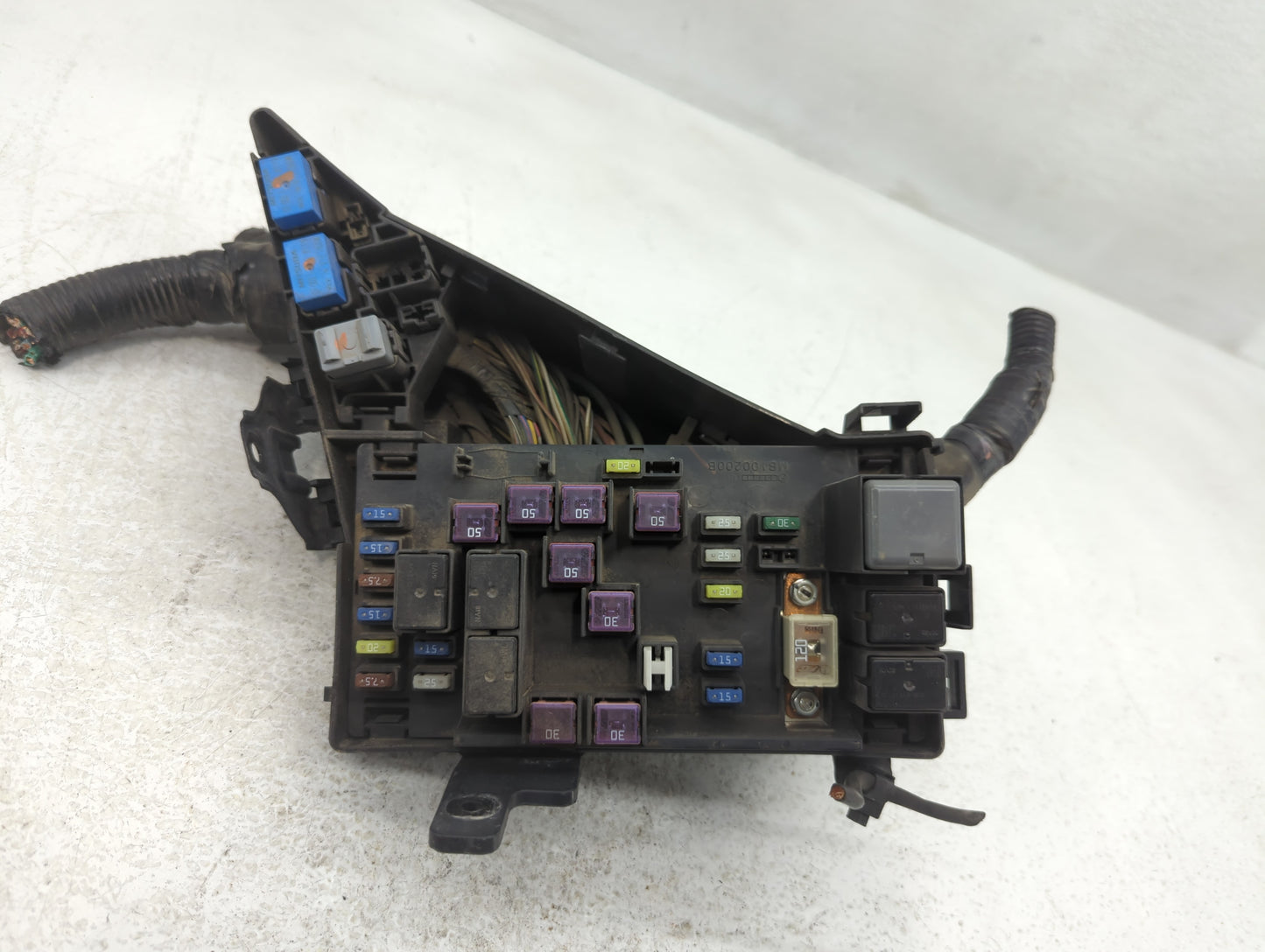 2006-2009 Subaru Legacy Fusebox Fuse Box Panel Relay Module P/N:82241AG00E MB502050 Fits Fits 2006 2007 2008 2009 OEM Used A