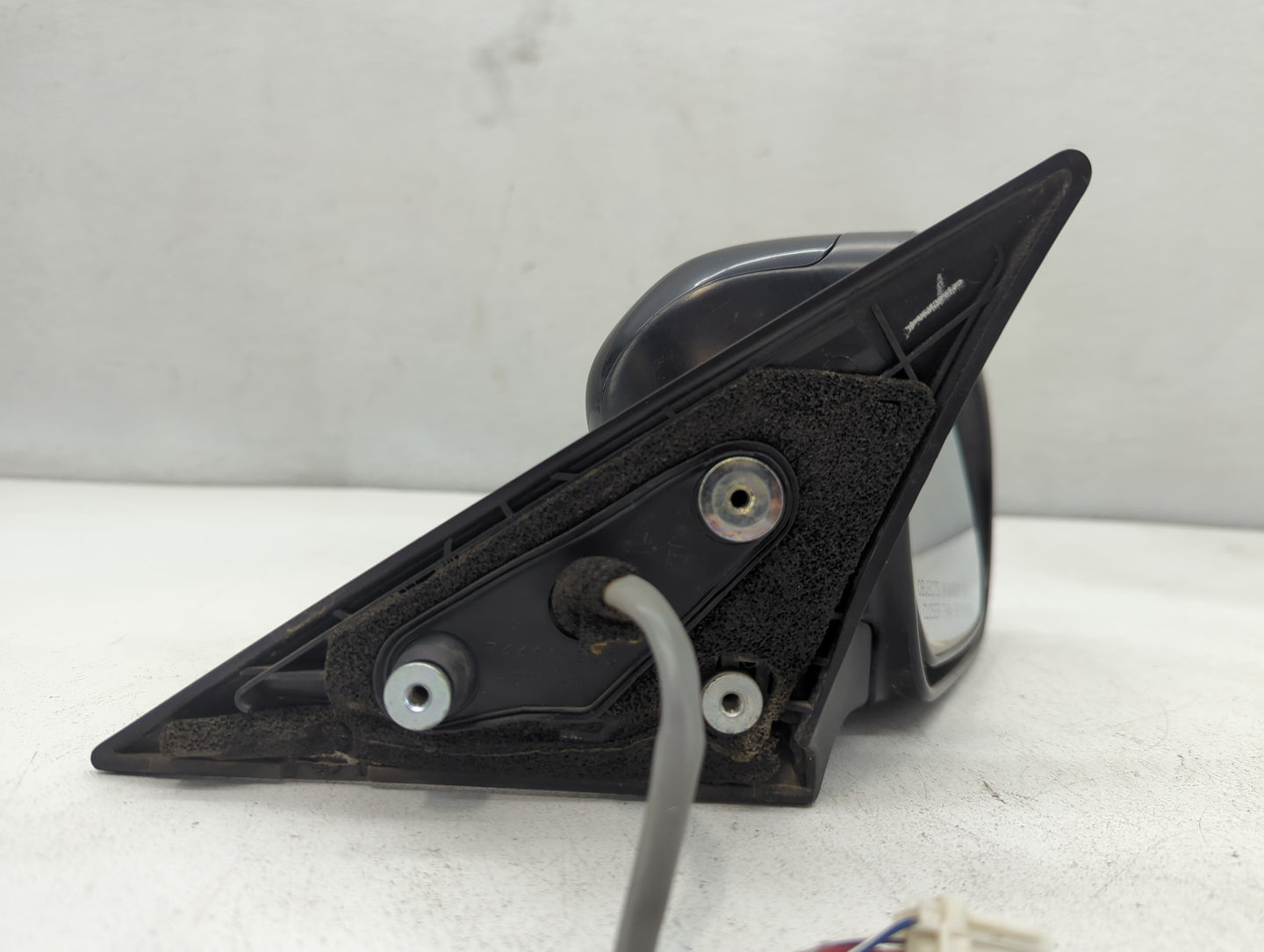 2005-2009 Subaru Legacy Passenger Side View Mirror - Right Door Mirror OEM Used - Oemusedautoparts1.com