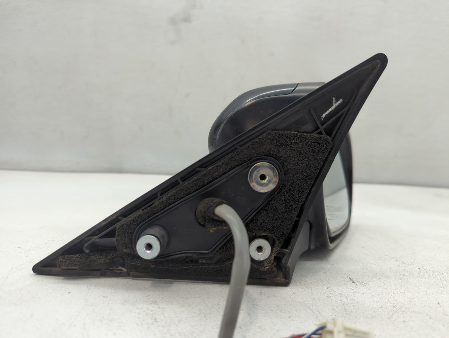 2005-2009 Subaru Legacy Passenger Side View Mirror - Right Door Mirror OEM Used - Oemusedautoparts1.com