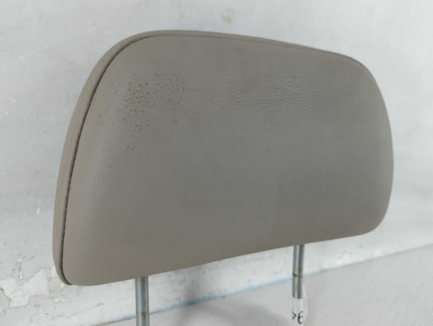 2006-2009 Subaru Legacy Headrest Head Rest Front Driver Passenger Seat Fits Fits 2006 2007 2008 2009 OEM Used Auto Parts - O