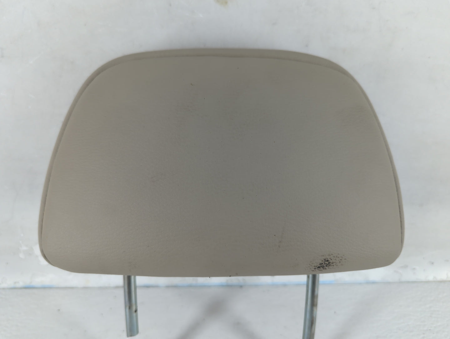 2006-2009 Subaru Legacy Headrest Head Rest Front Driver Passenger Seat Fits Fits 2006 2007 2008 2009 OEM Used Auto Parts - O