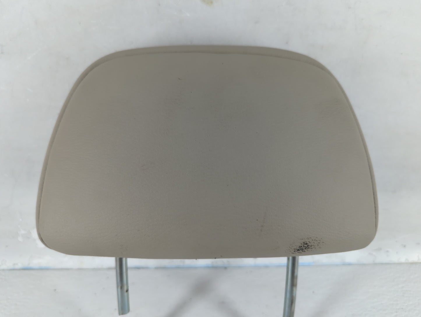 2006-2009 Subaru Legacy Headrest Head Rest Front Driver Passenger Seat Fits Fits 2006 2007 2008 2009 OEM Used Auto Parts - O