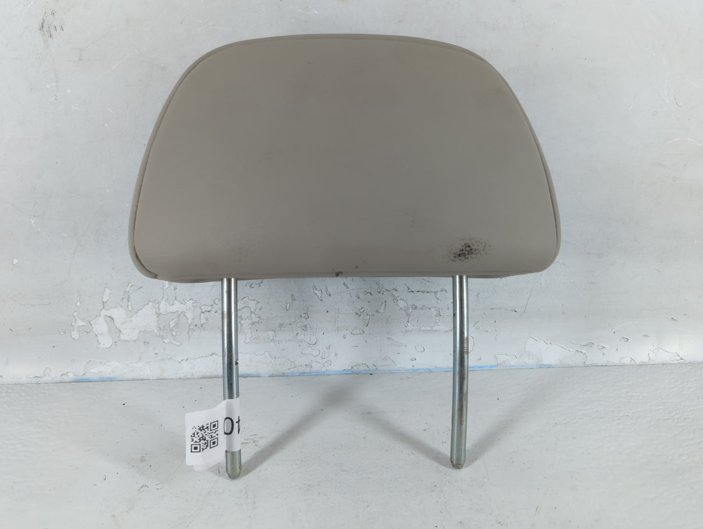 2006-2009 Subaru Legacy Headrest Head Rest Front Driver Passenger Seat Fits Fits 2006 2007 2008 2009 OEM Used Auto Parts - O