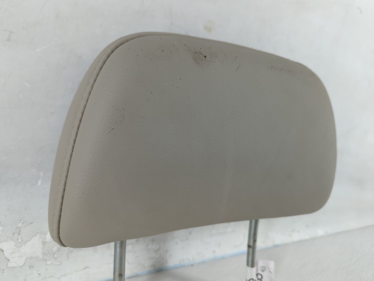 2006-2009 Subaru Legacy Headrest Head Rest Front Driver Passenger Seat Fits Fits 2006 2007 2008 2009 OEM Used Auto Parts - O