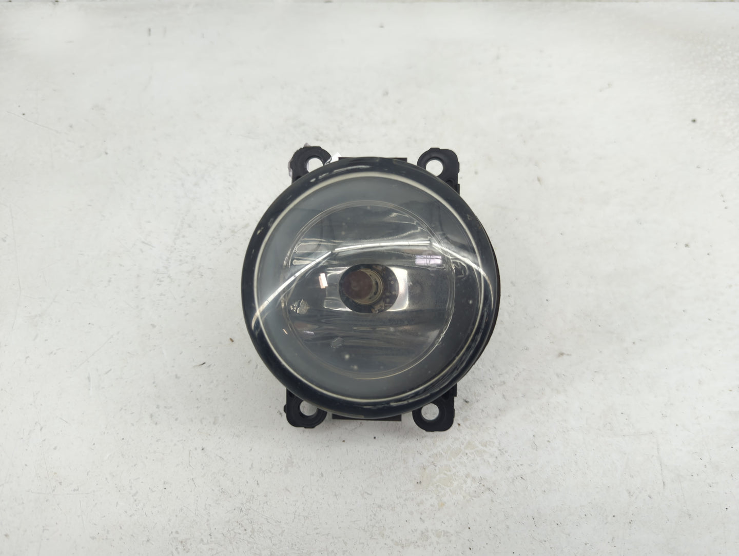 2009-2012 Suzuki Equator Driver Left Oem Fog Light Lamp - Oemusedautoparts1.com
