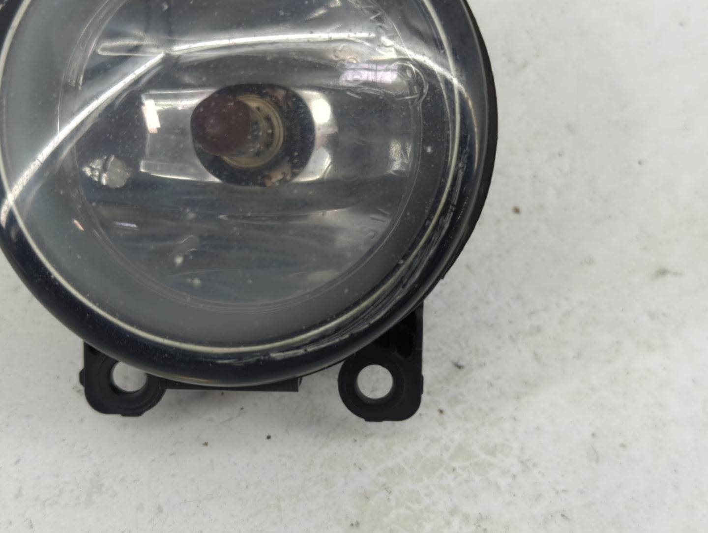 2009-2012 Suzuki Equator Driver Left Oem Fog Light Lamp - Oemusedautoparts1.com