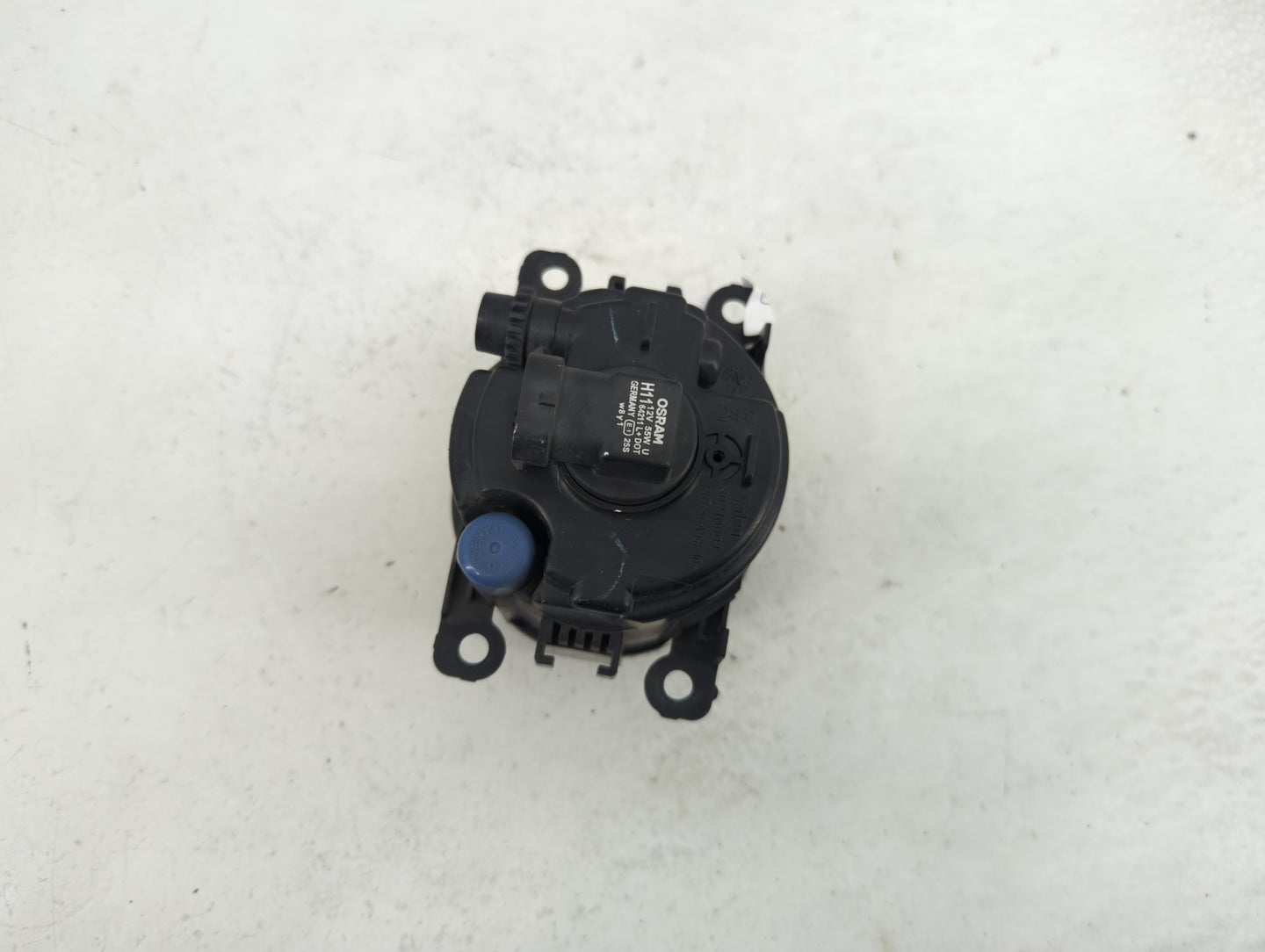 2009-2012 Suzuki Equator Driver Left Oem Fog Light Lamp - Oemusedautoparts1.com