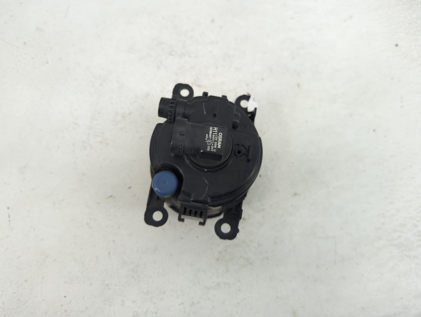 2009-2012 Suzuki Equator Driver Left Oem Fog Light Lamp - Oemusedautoparts1.com