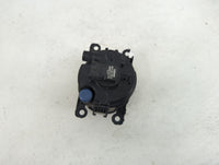 2009-2012 Suzuki Equator Driver Left Oem Fog Light Lamp - Oemusedautoparts1.com