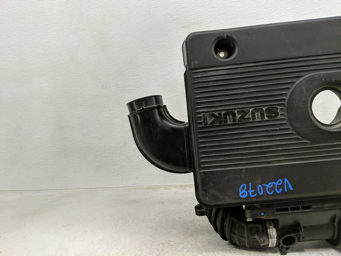 2009 Suzuki Sx4 Engine Cover - Oemusedautoparts1.com