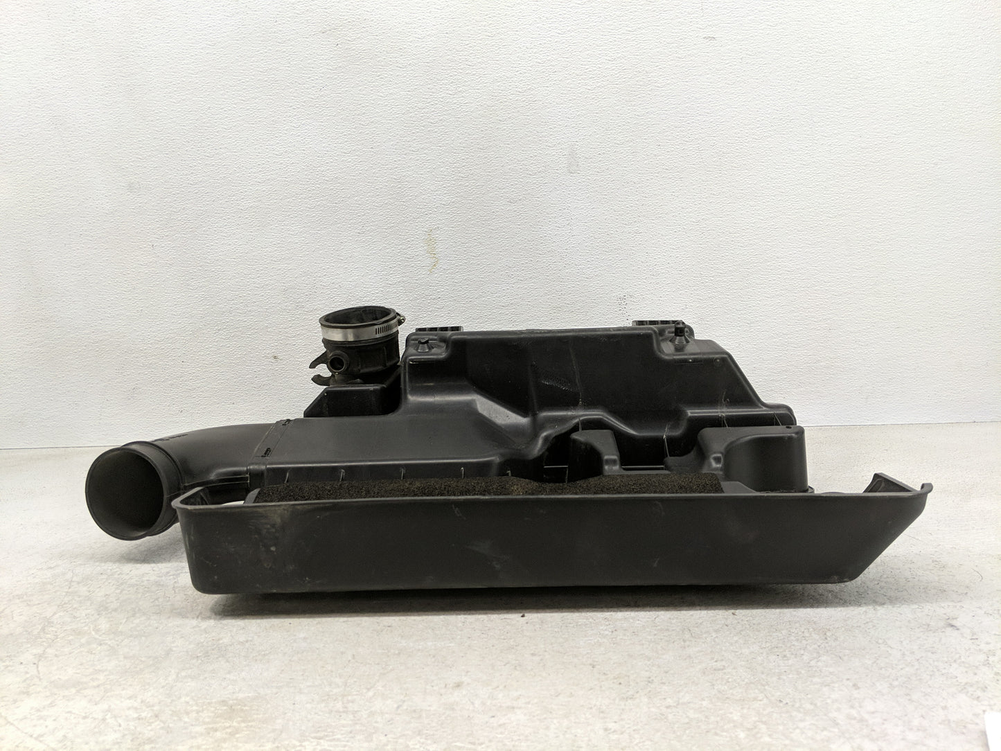 2009 Suzuki Sx4 Engine Cover - Oemusedautoparts1.com